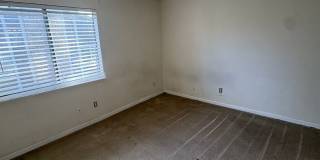 Spectacular Top Floor Condo in Aurora! Gallery 18