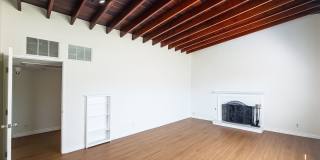Charming 2-Bedroom Retreat in La Crescenta – Available Now! Gallery 4
