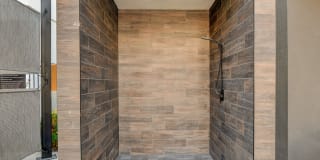 Maverick Gallery 218