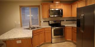 Spacious 2-Story 3-Bedroom Townhome for Lease - 3125 NE 118th Ave. Gallery 4