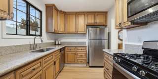1989 North Lake Avenue - 1 Gallery 8