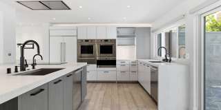 Luxury waterfront living in Calabasas Luxury waterfront living in Calabasas Gallery 11