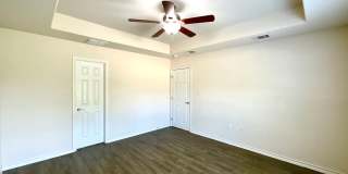 AVAILABLE NOW!!! Lake Life Meets Modern Comfort in Kingsland! Gallery 20