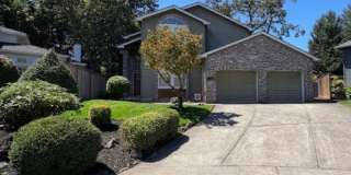 This Beautiful Updated Lake Oswego Home in a Spectacular Setting in the Heart of Lake Oswego! Gallery 1