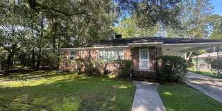 2/2/ Close to Downtown Savannah Gallery 1
