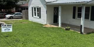 Cozy 3 Bedroom Home in Clarksville! Cozy 3 Bedroom Home in Clarksville! Gallery 1