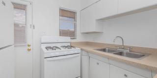 Country Club Apartments Gallery 11