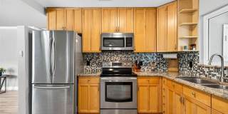 5519 COMMONWEALTH Avenue N Gallery 9