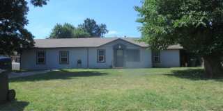 SPACIOUS 4 BED / 2 BATH HOME IN NORTHWEST OKC! (Section 8 Vouchers Accepted!) Gallery 1