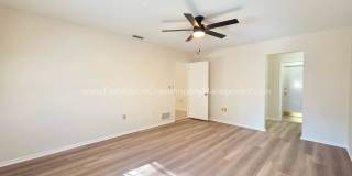 GULF GATE SARASOTA! OUTSTANDING 3 BEDROOM/2 BATH HOME WITH EXTRA LARGE YARD! Gallery 20