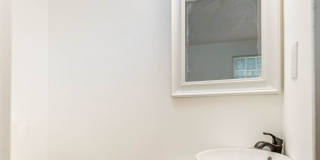 3 Bedroom 1.5 Bath Townhouse in Wagener Terrace - Charleston Peninsula Gallery 6