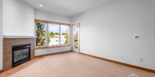 400 W 8th Street Gallery 1