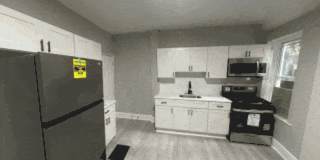 Newly Renovated 2 Bed, 1.5 Bath Townhouse with Bonus Room Gallery 10