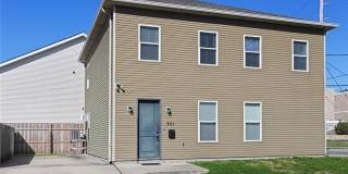 501 LIVE OAK Street Gallery 1