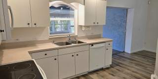 Annual Unfurnished Home with whole House Generator! 3 Bedroom, 2 Bath Home with Bonus Room off of 3rd Bedroom – with a Location to the South Venice Beach Ferry and Boat ramp neighborhood providing an optional Membership! Gallery 9