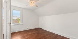 314 Suburban Avenue Gallery 31