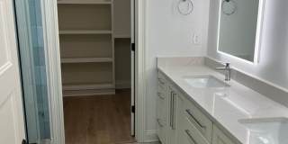 692 N High Street Gallery 19