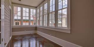 2/2 Large house on Jackson st Gallery 15