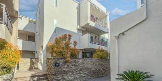 Steps from the Beach: 2BD/2BA Condo in Pacific Beach with Balcony, W/D & Covered Parking Gallery 3