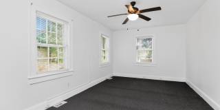 Charming 2BR Home Near Uptown Charlotte Gallery 10