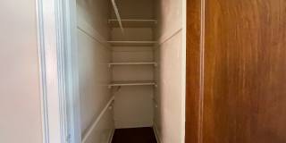 The Green Lodge Gallery 25