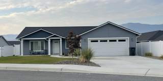 170 Manzanita Drive Gallery 1