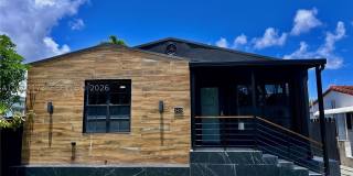 2425 SW 26th Ln Gallery 22