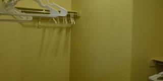Room in 3 Bedroom Home at Arabian King Gallery 21