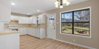Charming Newly Remodeled Rental Home in a Quiet Neighborhood Gallery 14