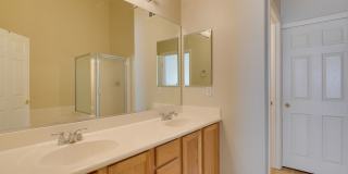 CHARMING 2 BEDROOM TOWNHOME IN SOUTHERN HIGHLANDS Gallery 19