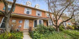 427 Oakmont Court Gallery 1