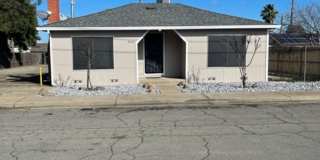 2 Bedroom in Anderson with yard and garage! Gallery 1