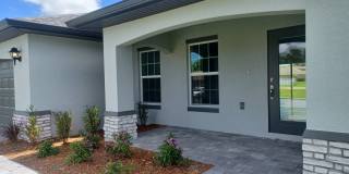 4/2 Newer  construction home. Gallery 5