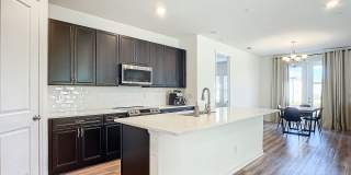 Spacious 4-Bedroom Home in Hampton Oaks | Modern Finishes & Open Floor Plan Gallery 4