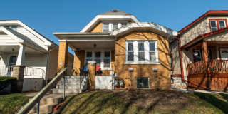 2213 S 72nd St Gallery 1