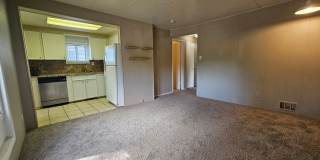 Highlands 1 Bedroom 1 Bath w/ Yard and Laundry! Gallery 74