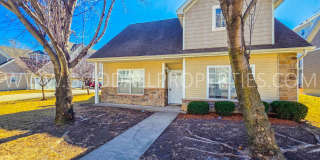 Move in special: 3 Bedroom 2.5 Bathroom Townhome in Urbandale with attached 2 car garage! Gallery 1