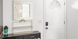 1521 W 37th Place Gallery 46