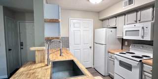 Newly Renovated 1B/1B Condo near Beach in the Heart of Destin! Gallery 1