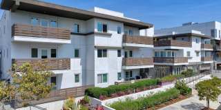 The Metropolitan at Larchmont Village Gallery 29