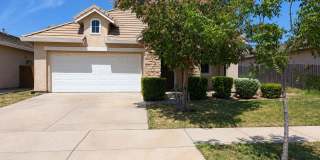 4 bedroom 2 bath home in Merced Gallery 1