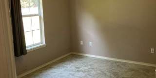 3 Bed / 2 Bath Extremely close to Wedington Exit! Pre-leasing for Aug 10 Move-in! Gallery 7
