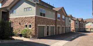 Clean and Updated Bedroom 2 Bath Condo Available Now Gallery 1