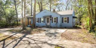 Charming Duplex with Fenced Yard Near Daffin Park – 1306 E 53rd St Gallery 14