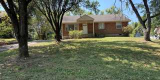 Mt Juliet 3/2 with a large detached garage -privacy Gallery 1