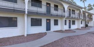 Lumina on 19th Gallery 16