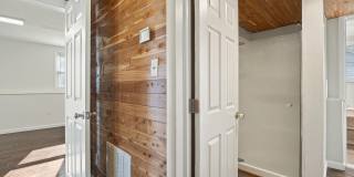 312 HAMMONDS FERRY Gallery 38