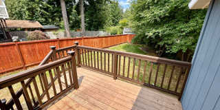 Freshly painted large home near Everett Mall AVAILABLE NOW Gallery 17