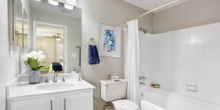 Advenir at Winterset Gallery 7