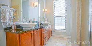 Room in 3 Bedroom Townhome at Steel Yard Ct Gallery 24